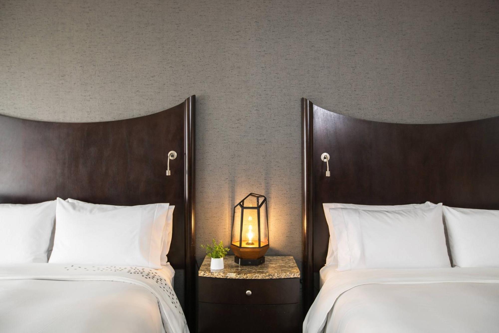 Renaissance Raleigh North Hills Hotel Extérieur photo